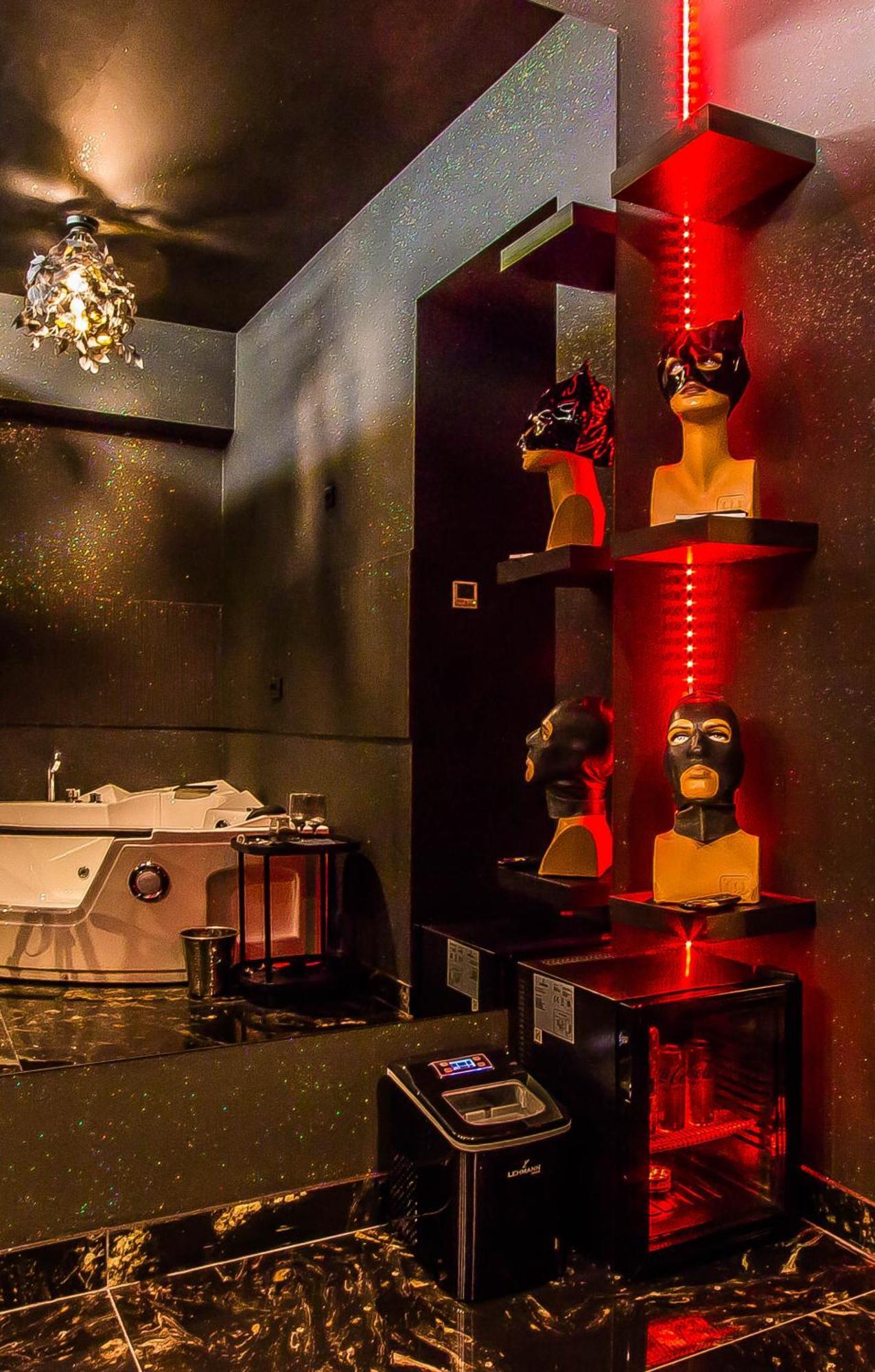 Romeo Nights - Love Rooms - Adults Only Bucharest Exterior photo