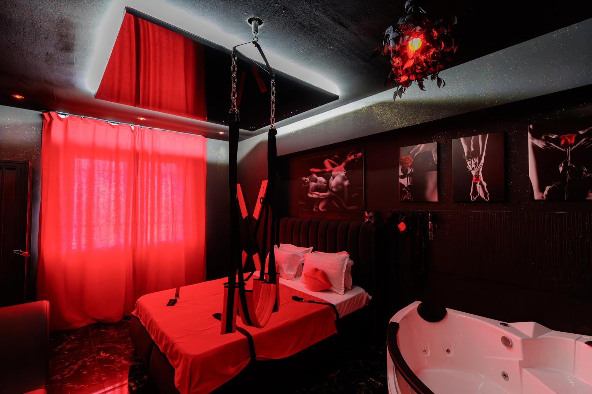 Romeo Nights - Love Rooms - Adults Only Bucharest Exterior photo